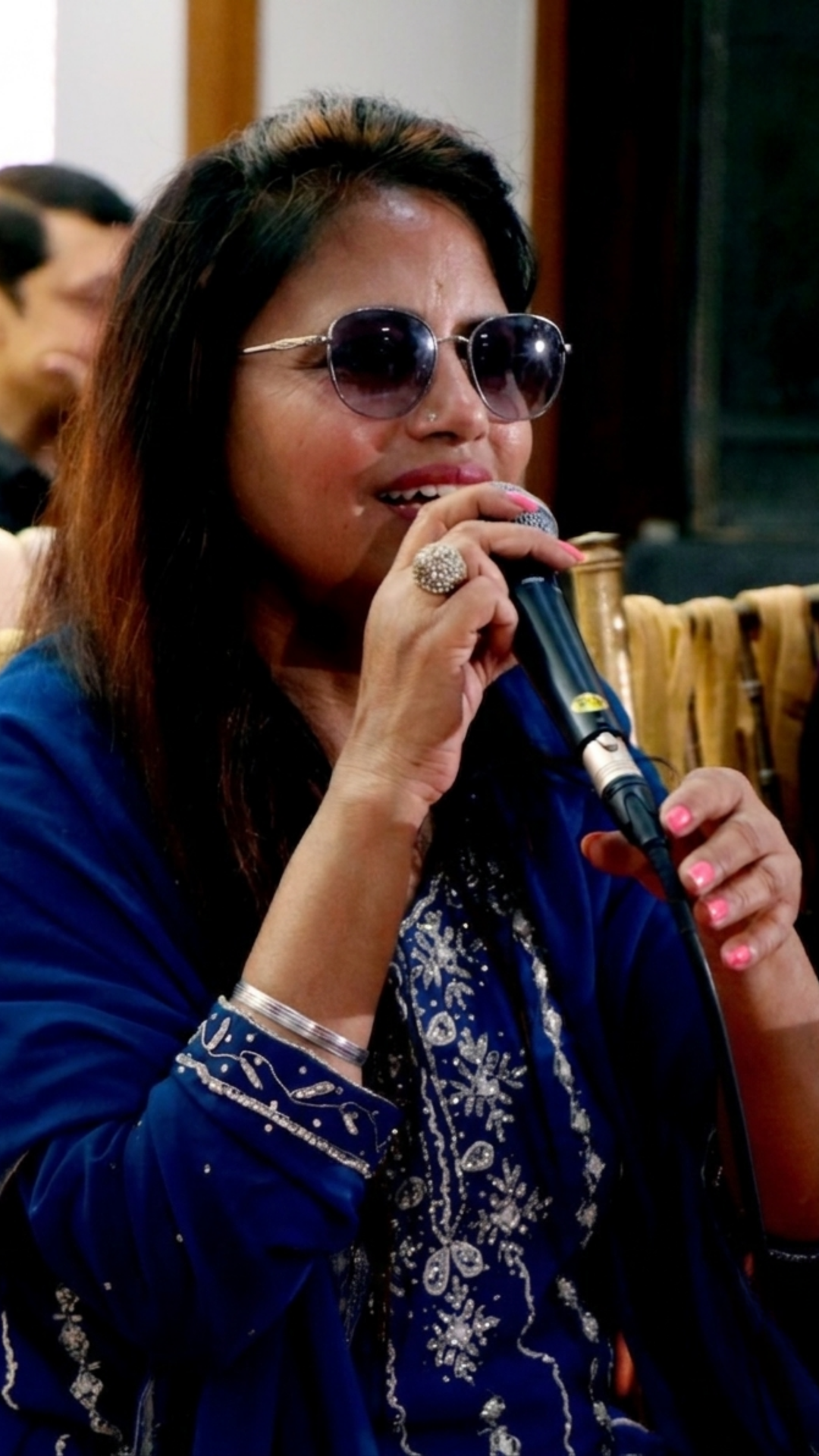 Top Live Band In Delhi - Professional Live Wedding & Folk Punjabi Singer - Manishhaa Bajaj - VJ Musical Group